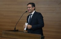 Ademário pede união pelo bem da cidade. Ricardo Queixão é eleito presidente da Câmara