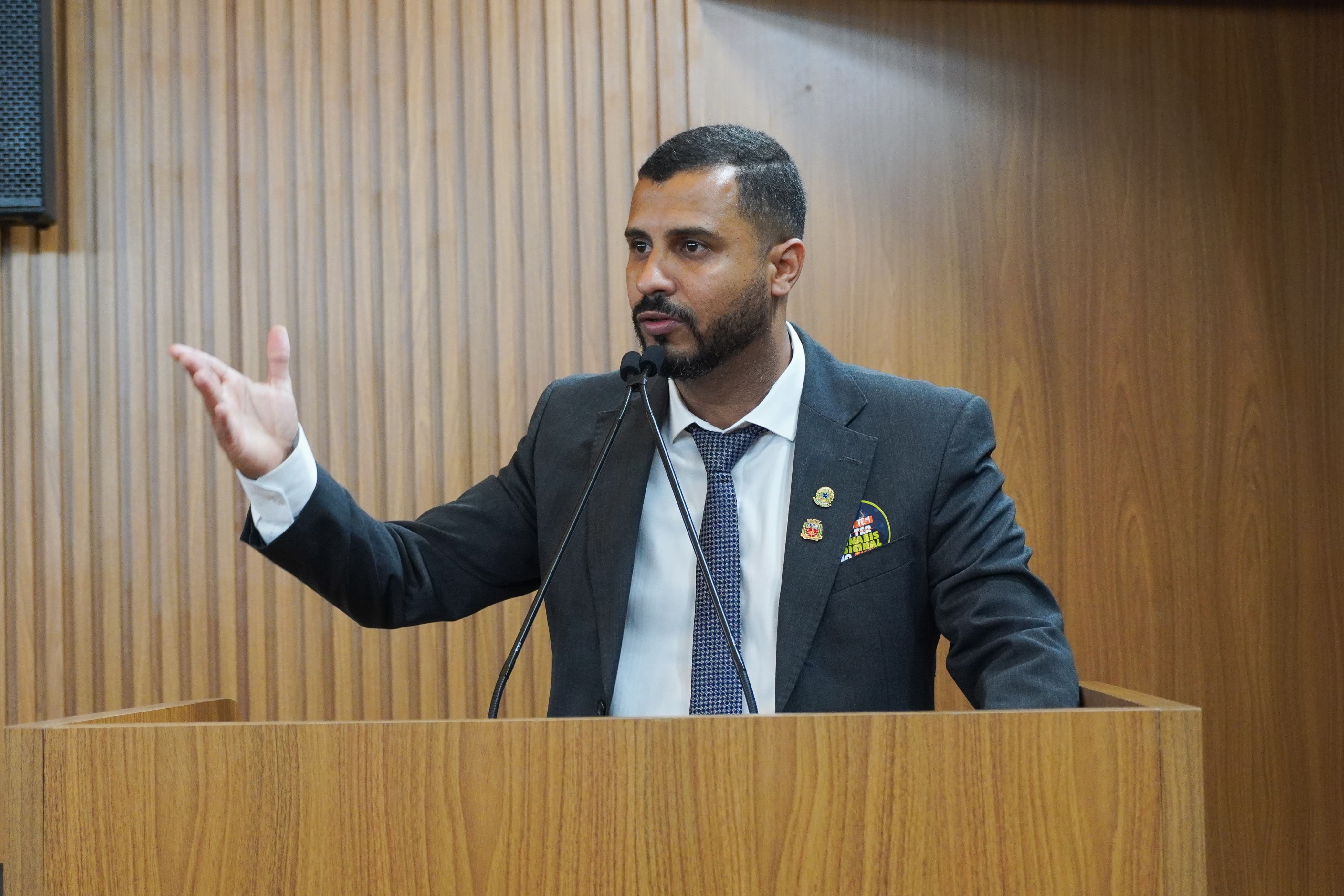 Câmara aprova política de fornecimento gratuito de medicamentos à base de canabidiol