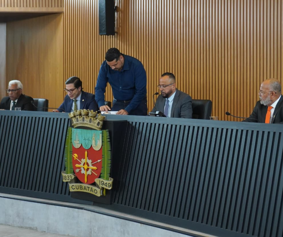 Câmara aprova projeto que exige contratação de aprendizes por empresas vencedoras de licitação pública