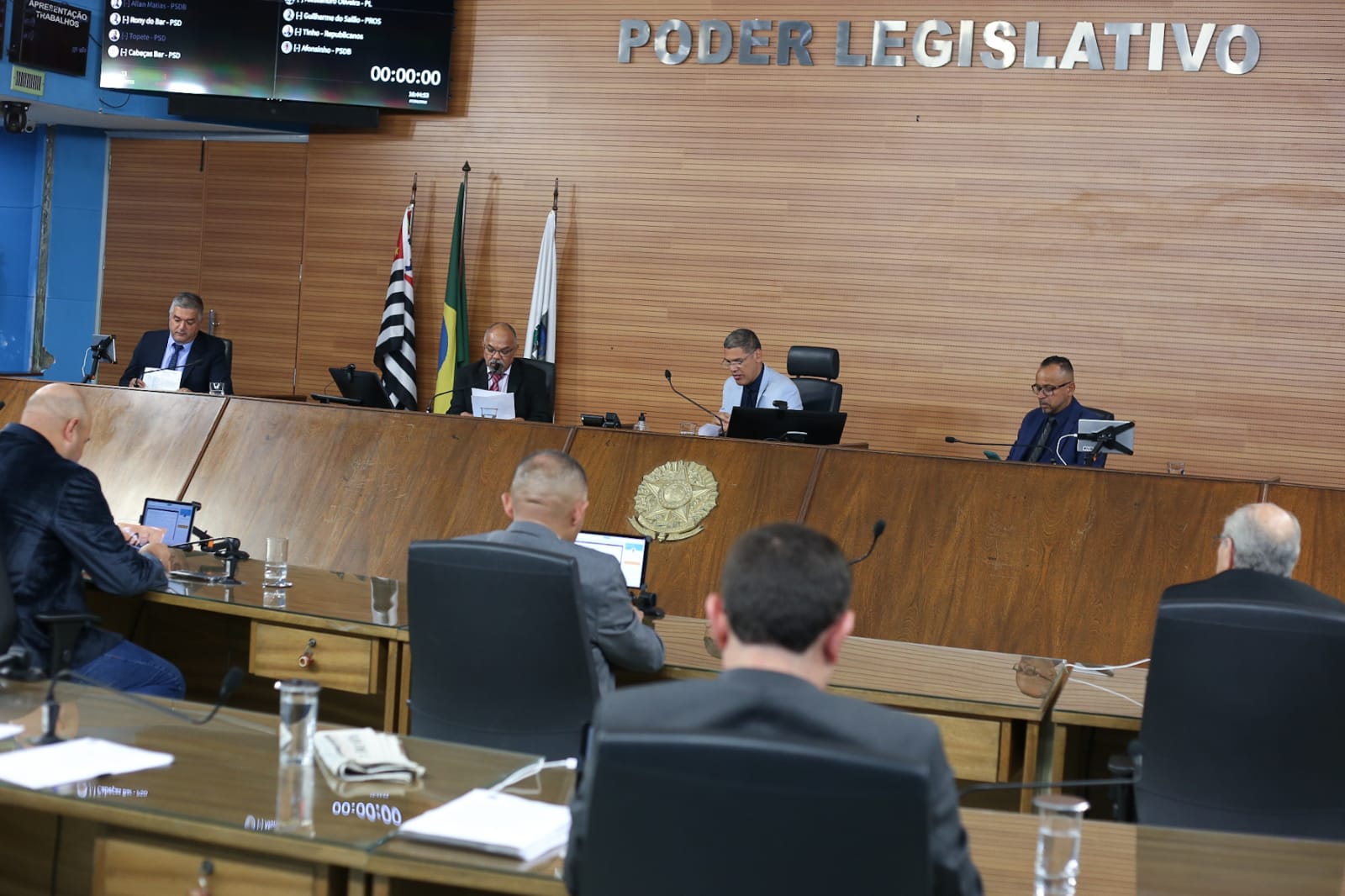 Câmara rejeita parecer do Tribunal de Contas do Estado e aprova contas da prefeitura de 2016