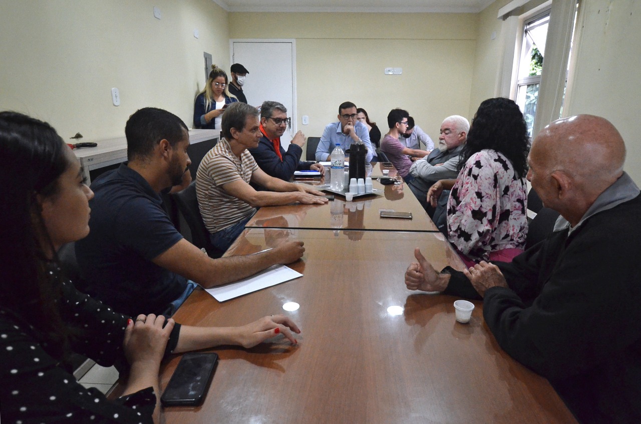 CEV discute propostas para recriar formalmente os grupos artísticos  