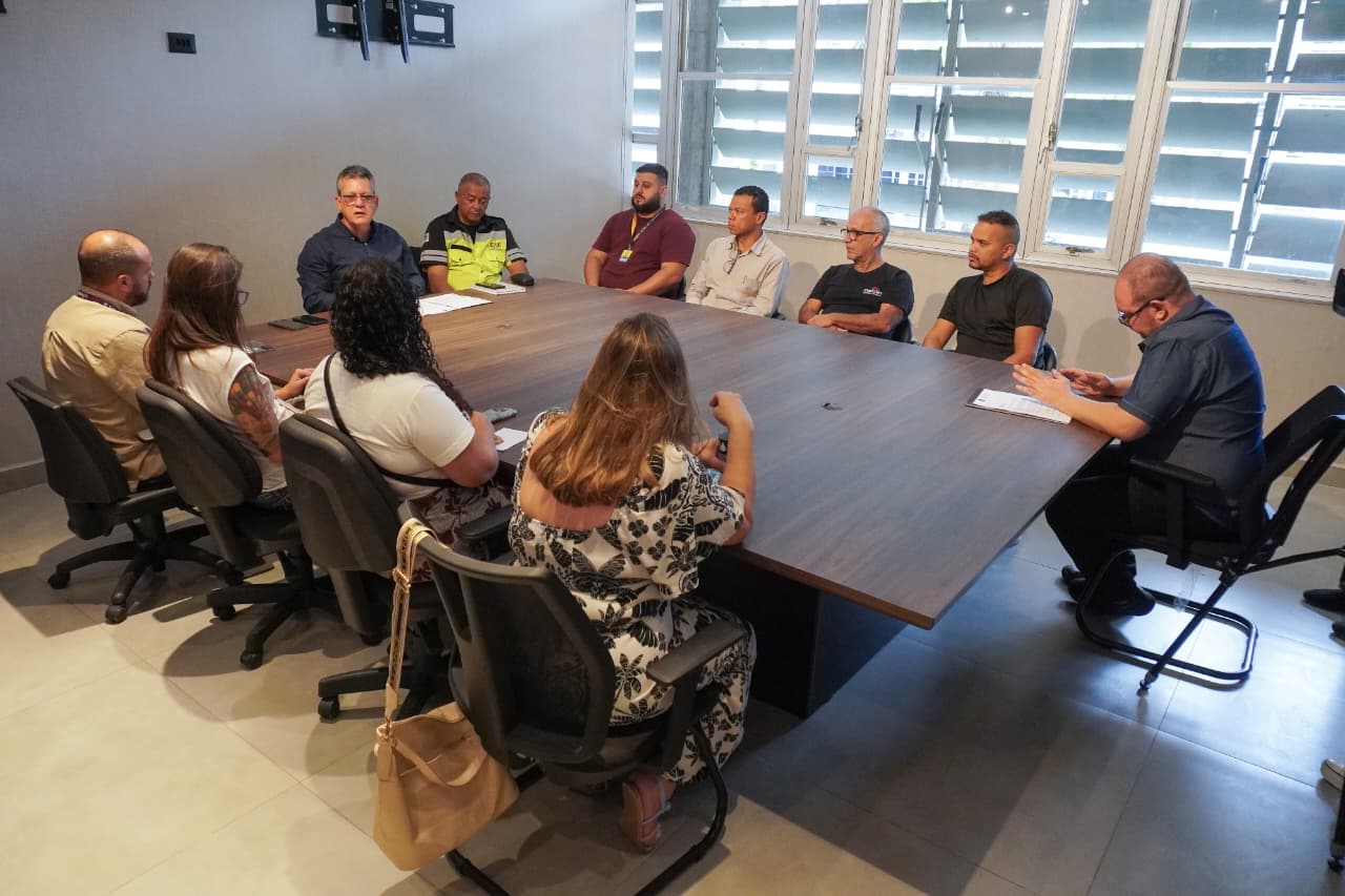 CEV sobre excesso de fiação apresenta relatório final; Comissão articulou mutirões de retirada de fios e fiscalização 