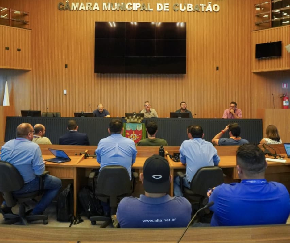 Comissão anuncia força-tarefa para organizar fiação aérea em Cubatão