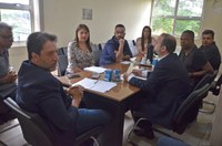 Comissão escuta secretário sobre critérios de distribuição de cestas básicas