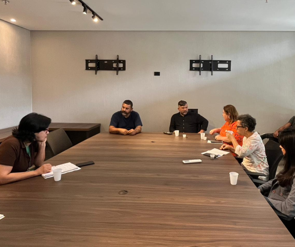 Grupo de vereadores propõe microchipagem para coibir abandono de animais em Cubatão