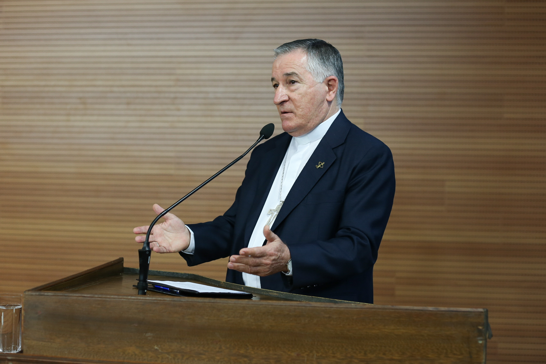 Dom Tarcísio Scaramussa defende valorização da família em Sessão Solene