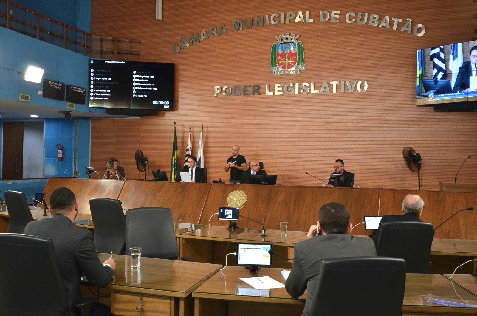 Durante aprovação da LDO 2024, vereadores comentam sobre dados do Censo para Cubatão