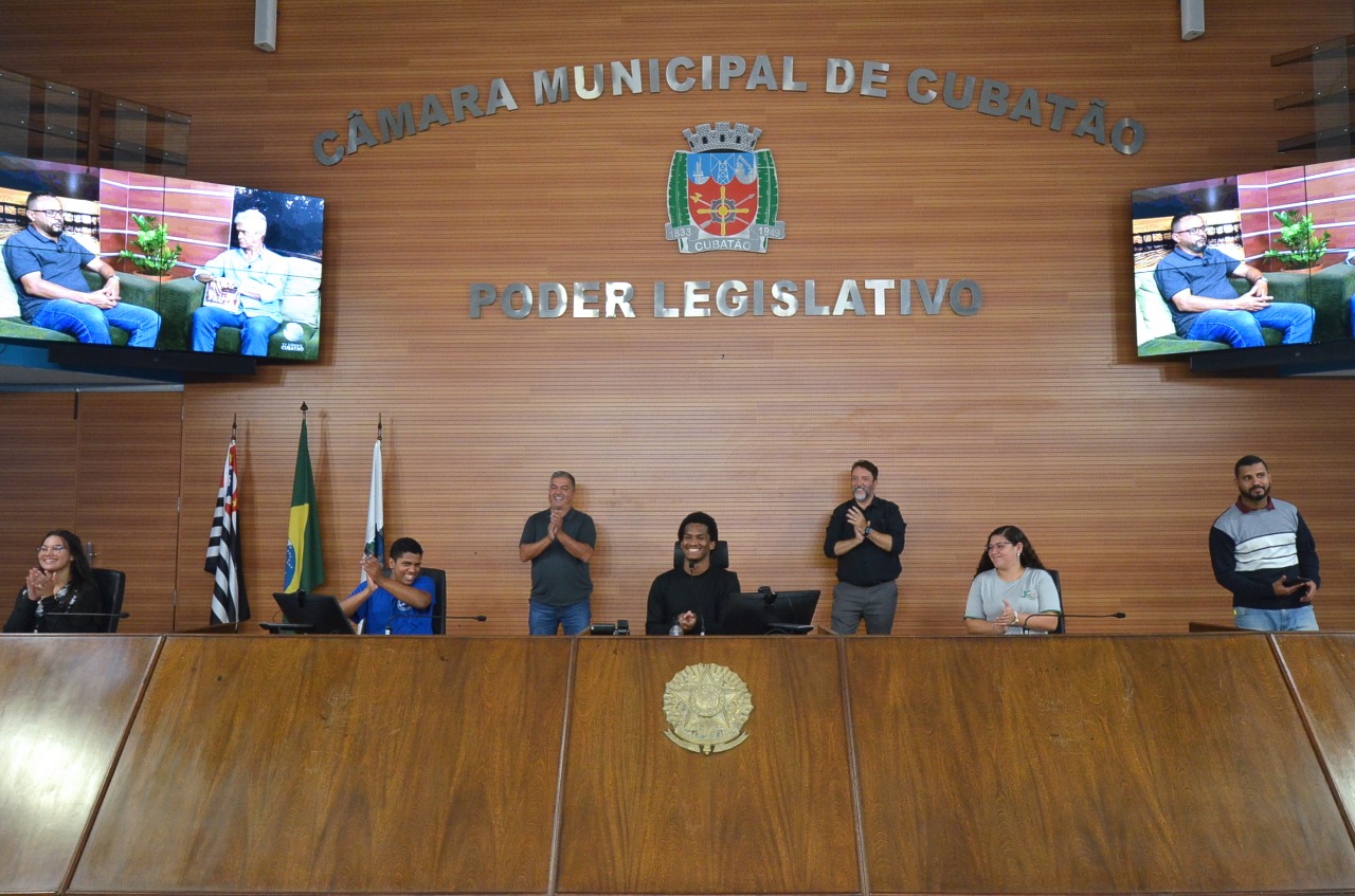 Eleição simulada e bate-papo com parlamentares marcam edição do programa “A Casa É Sua”