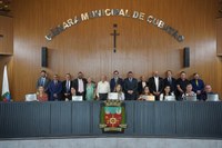 Em Ato Solene, professores pedem mais investimento na educação, valorização e respeito