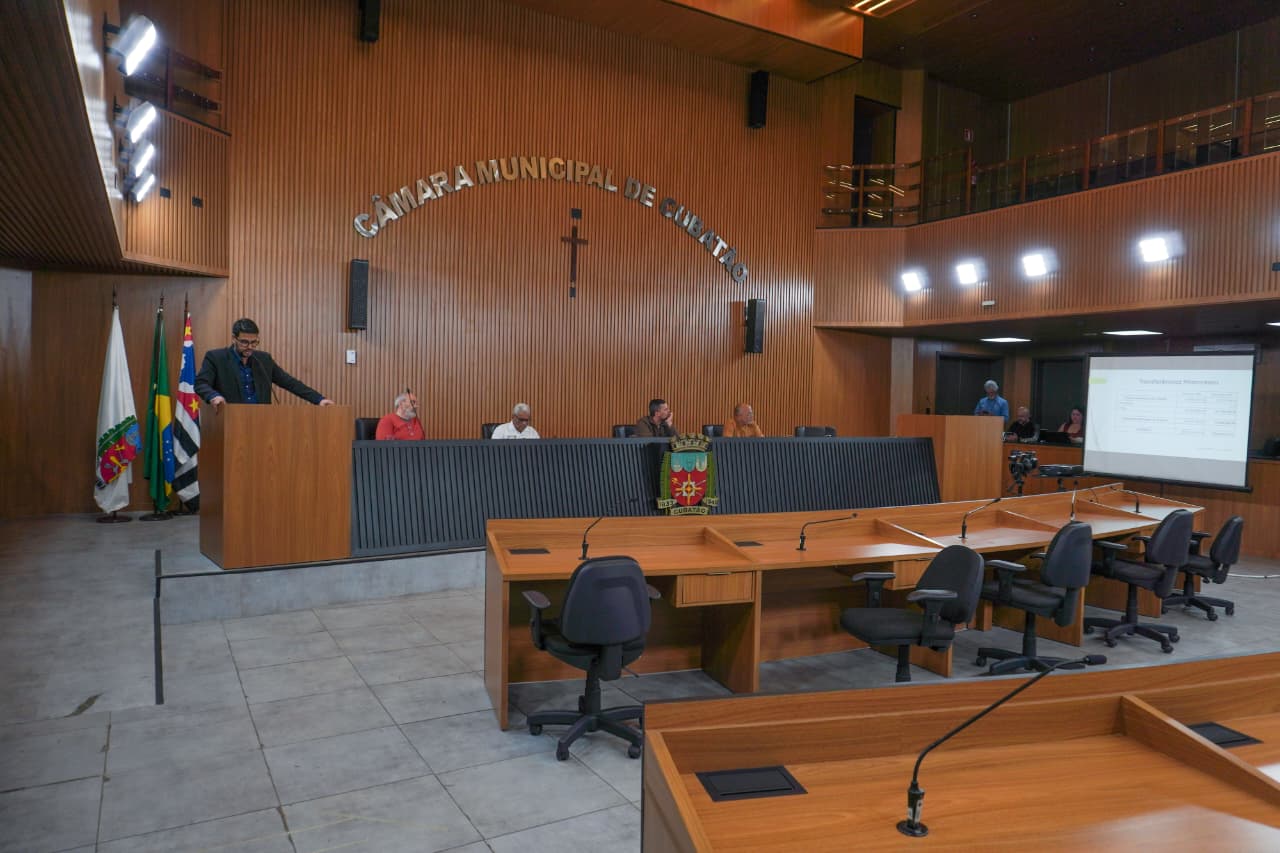 Em audiência pública, vereadores questionam secretário sobre o Refis e a arrecadação do município 