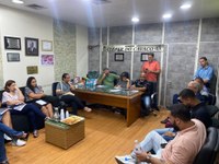 Falta de transporte escolar para alunos da Vila dos Pescadores é pauta de reunião na Câmara