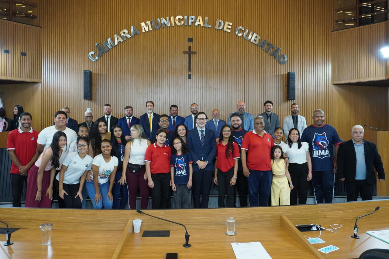 Guilherme Amaral apresenta moção de aplausos à banda da UME Padre José de Anchieta