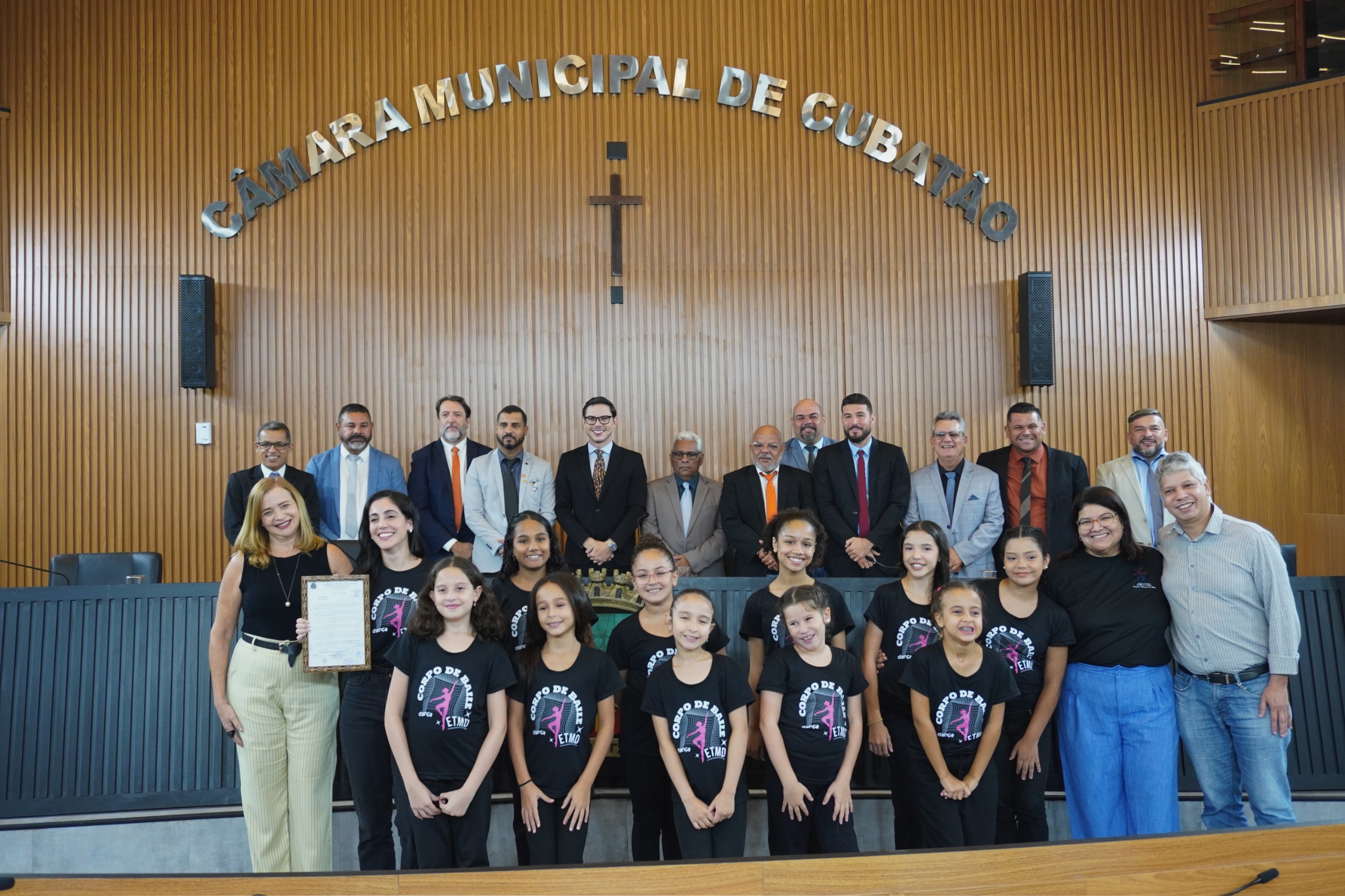Guilherme do Salão homenageia o Corpo de Baile Infantil do Conservatório de Cubatão