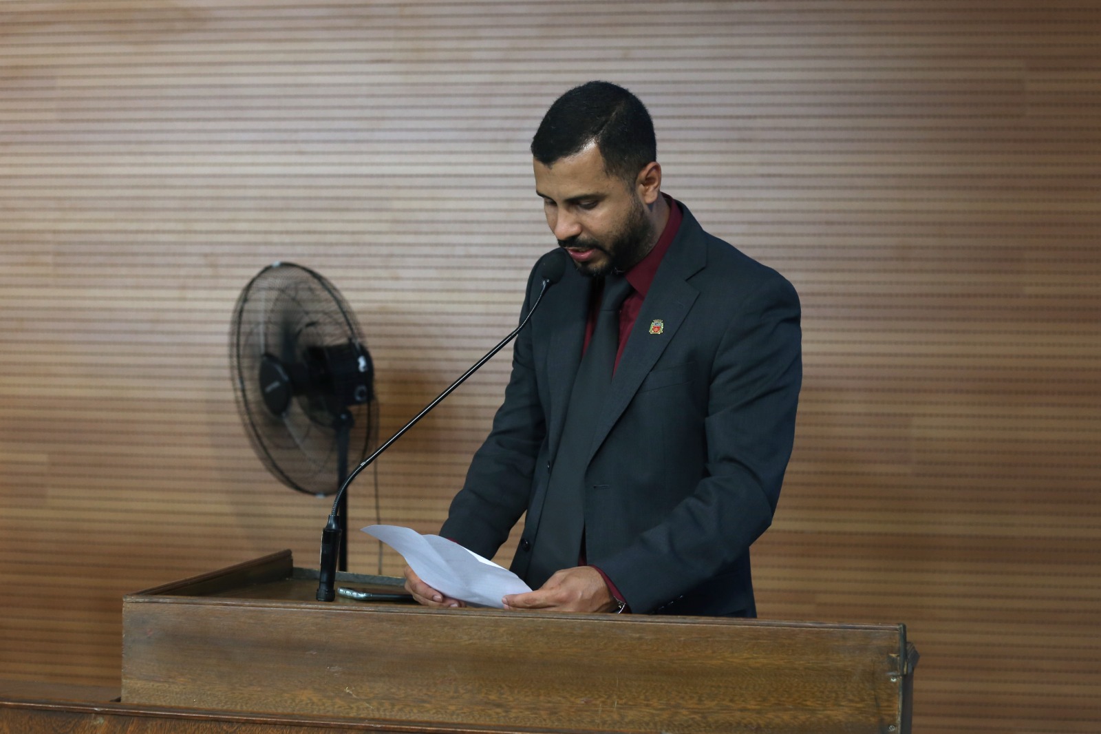 Guilherme do Salão pede instalação de creche noturna na cidade