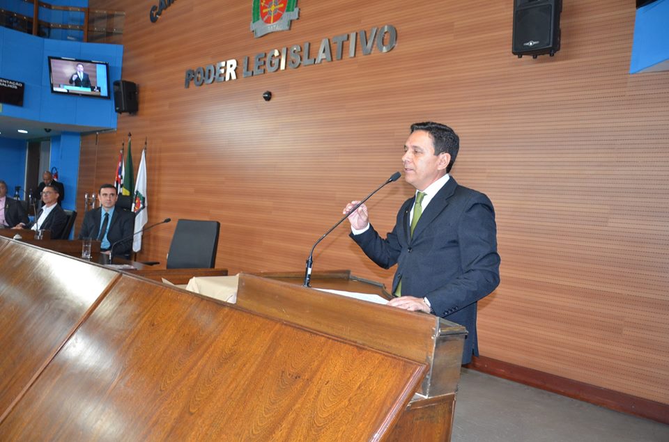 Ato Solene presta homenagem a profissionais e empresários do setor de turismo