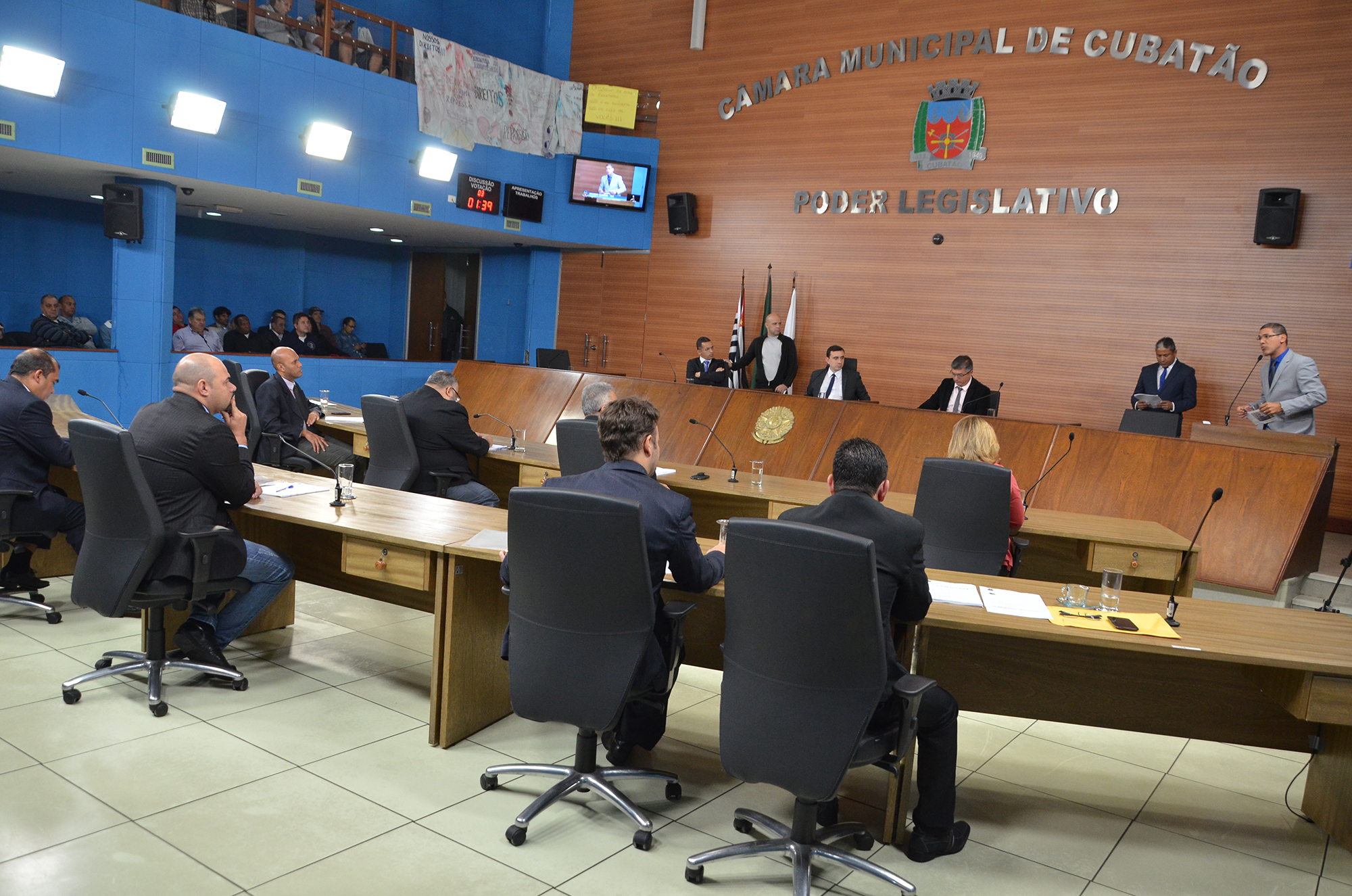 Câmara aprova projeto de reajuste salarial dos servidores municipais 