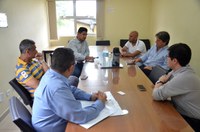 CEV da CDHU recebe representantes da companhia estadual e da Prefeitura