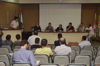 Comerciantes, ambulantes e Prefeitura discutem mudanças no Código de Posturas do Município