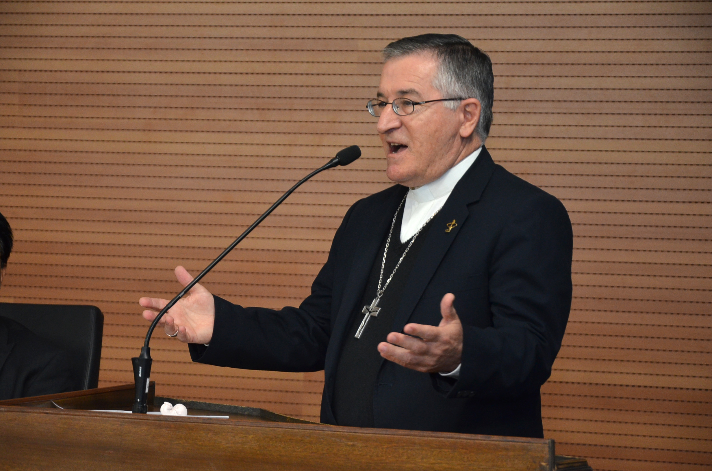 Dom Tarcísio Scaramussa defende valorização da família e critica individualismo