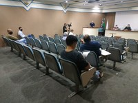 Em reunião com vereadores, Secretária de Saúde promete mais leitos para o Covid-9