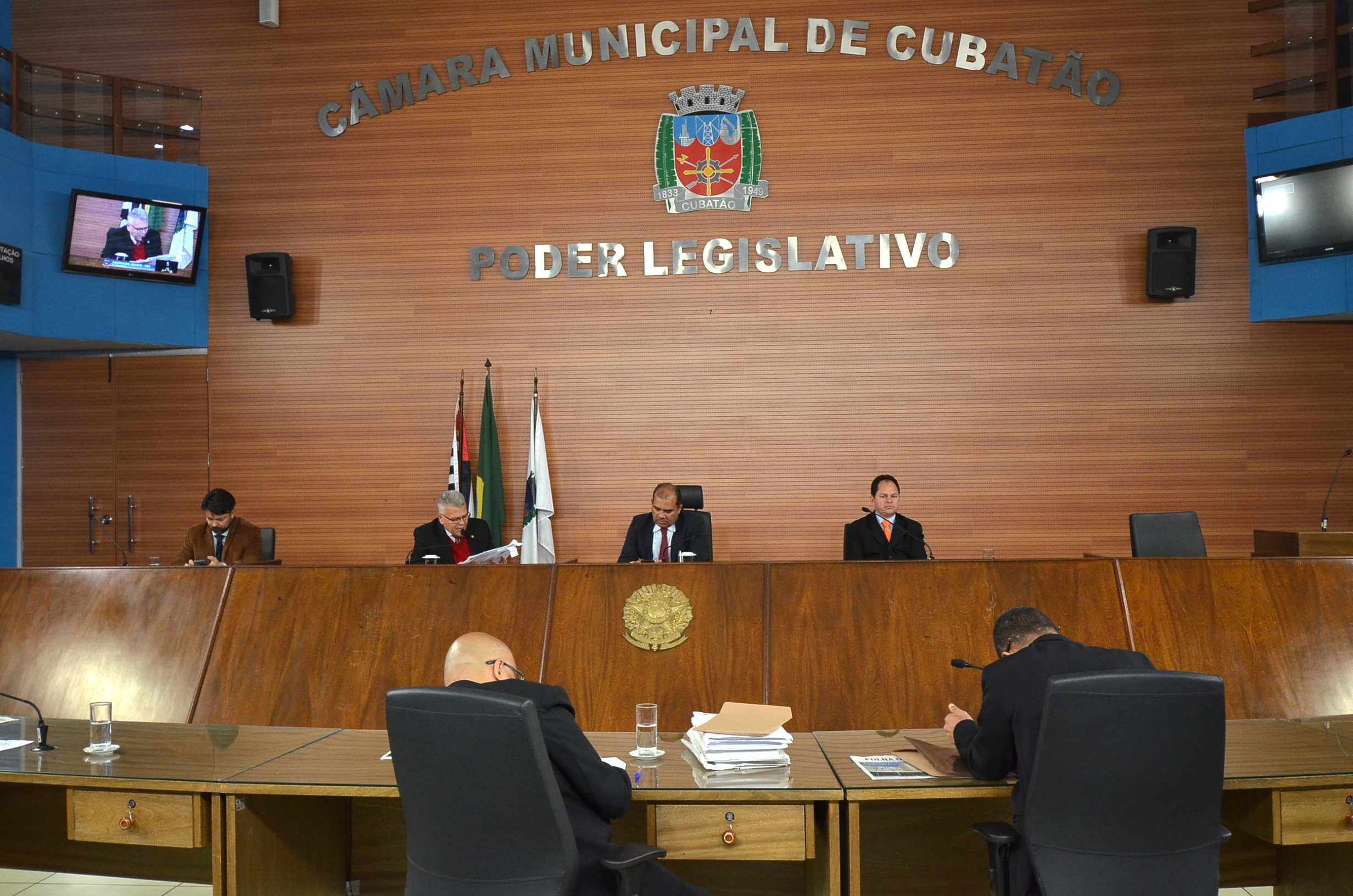 Fábio Roxinho solicita prorrogação do prazo de desocupação na Vila Esperança