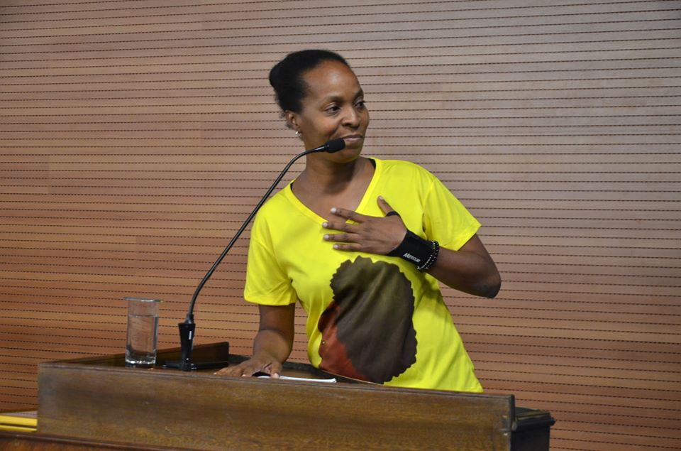 Homenageada na Câmara, Cintia Neli defende luta antirracista e políticas reparatórias