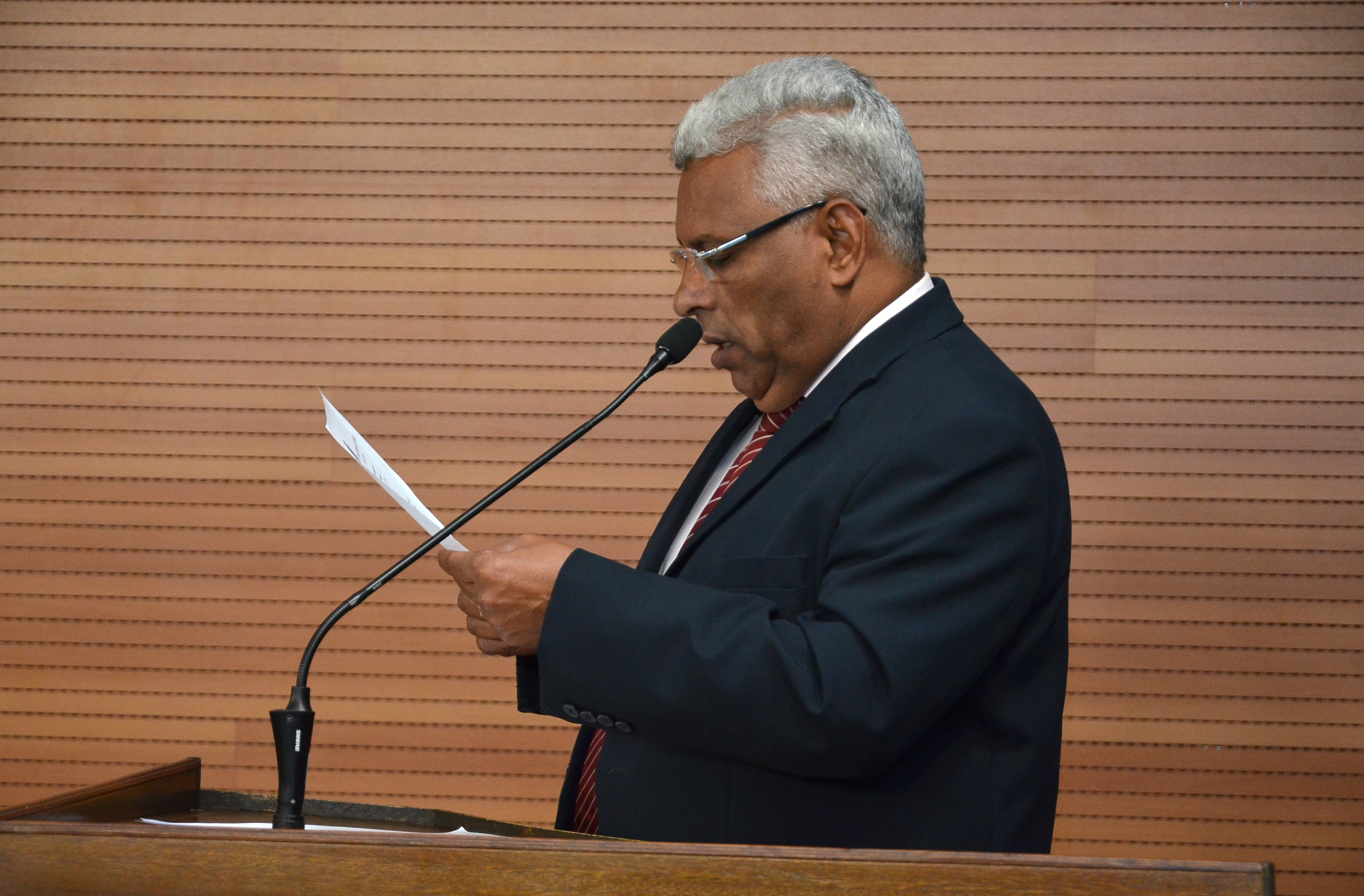 Jair do Bar pede melhorias na Vila Esperança e Vila Natal