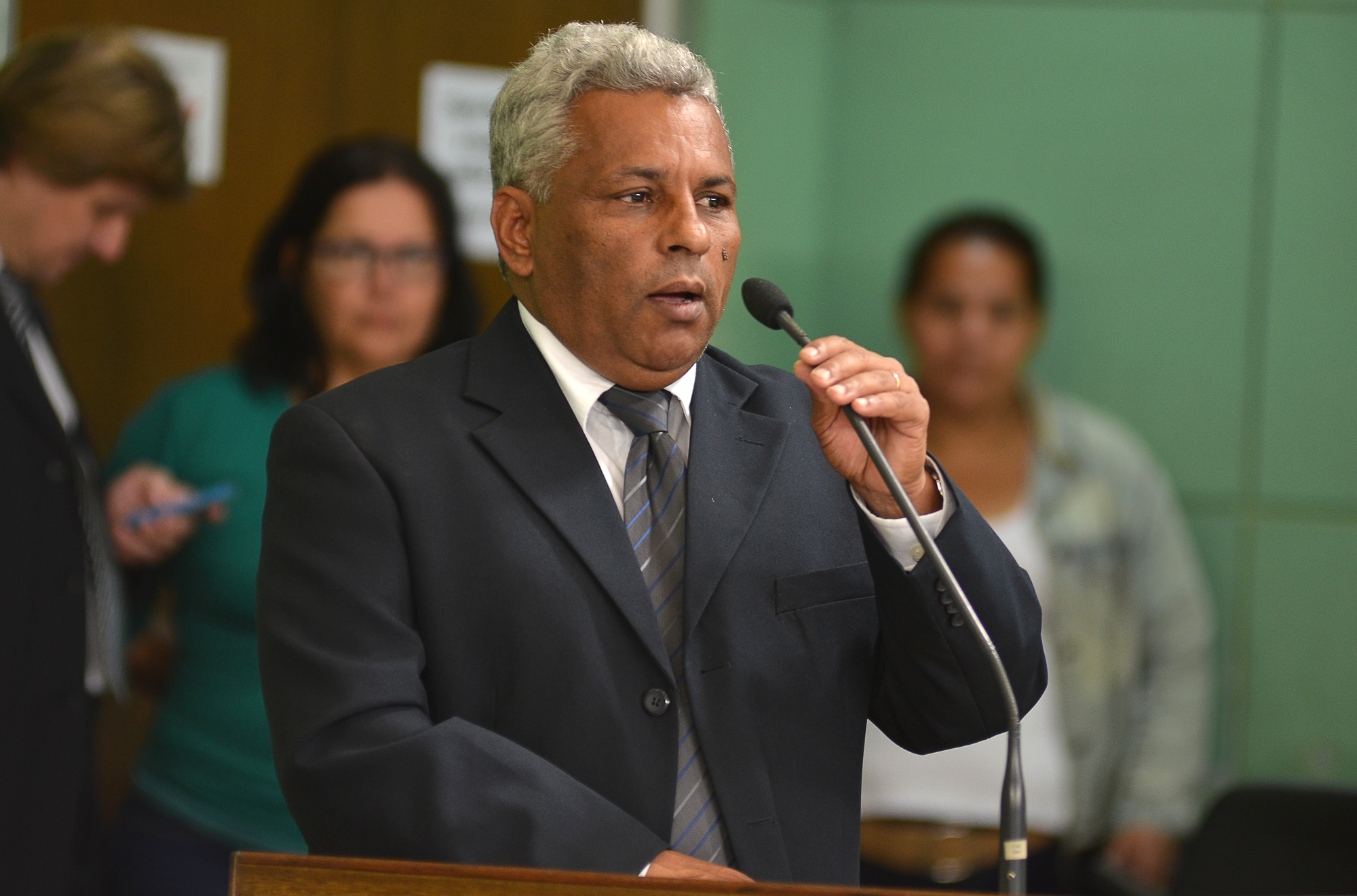 Jair do Bar solicita pavimentação no Estradão da Vila Esperança