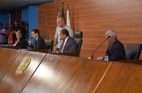 Parlamentares criticam demora do Executivo em relação ao envio do projeto dos servidores 