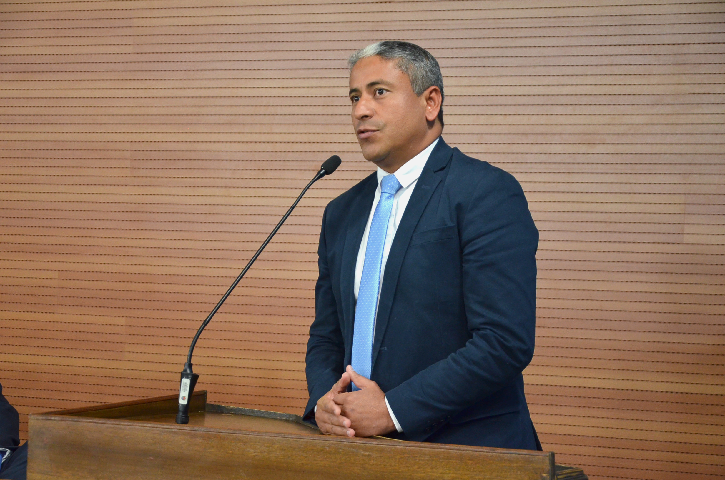 Parlamentares votam contra a emenda do “Bolsa Moradia”