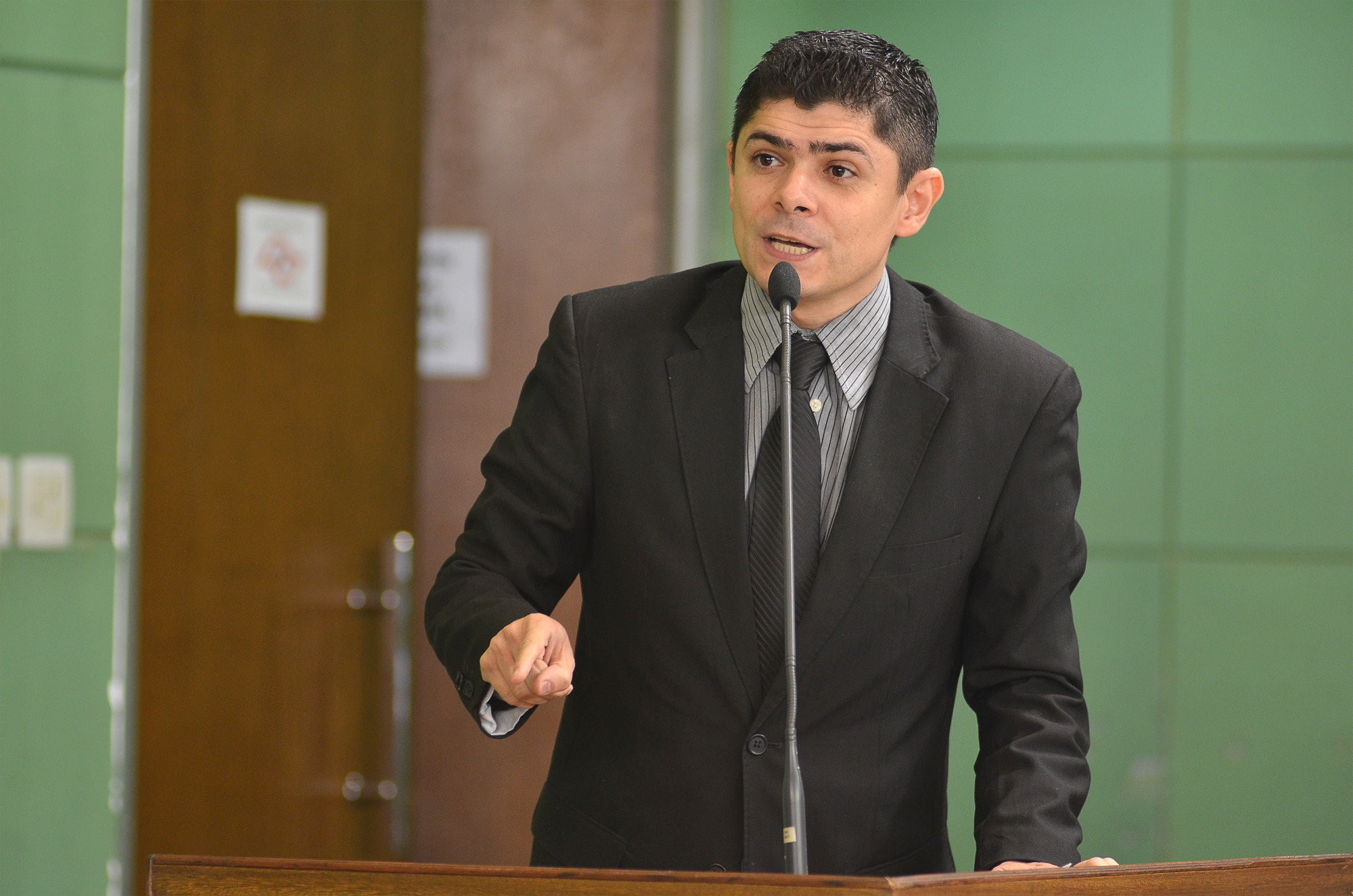 Presidente da Câmara afirma que pregão garantirá economia aos cofres públicos