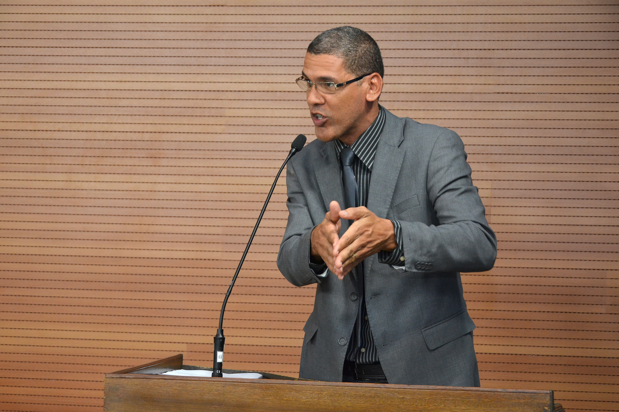 Ricardo Queixão quer utilizar área de viaduto para estacionamento