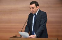 Rodrigo Alemão pede colocação de tapumes e vigilância em antigo teatro municipal