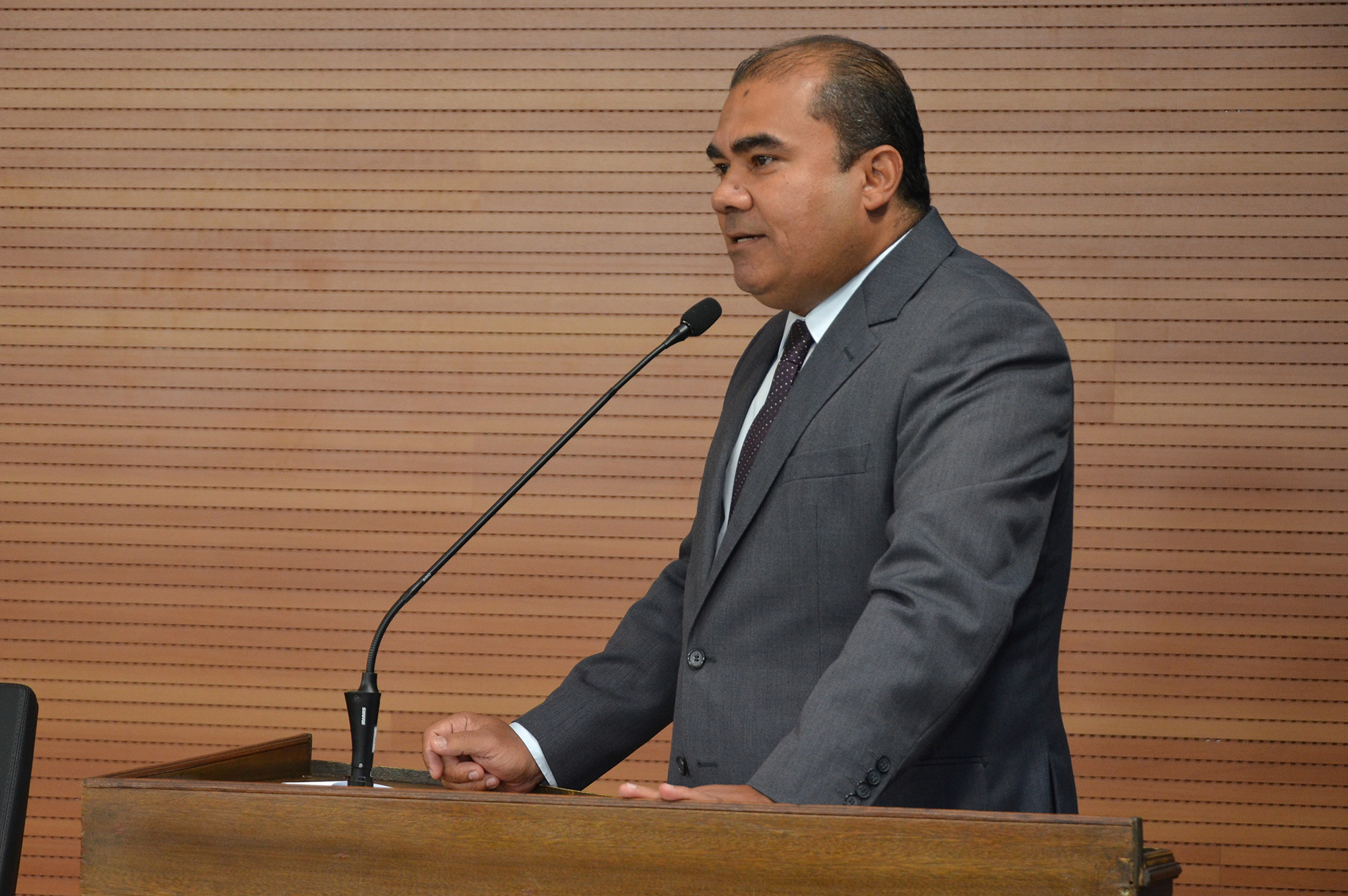 Roxinho defende implantação de Parque Tecnológico em Cubatão