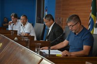 Secretário afirma que não gastará mais do que se arrecada no município