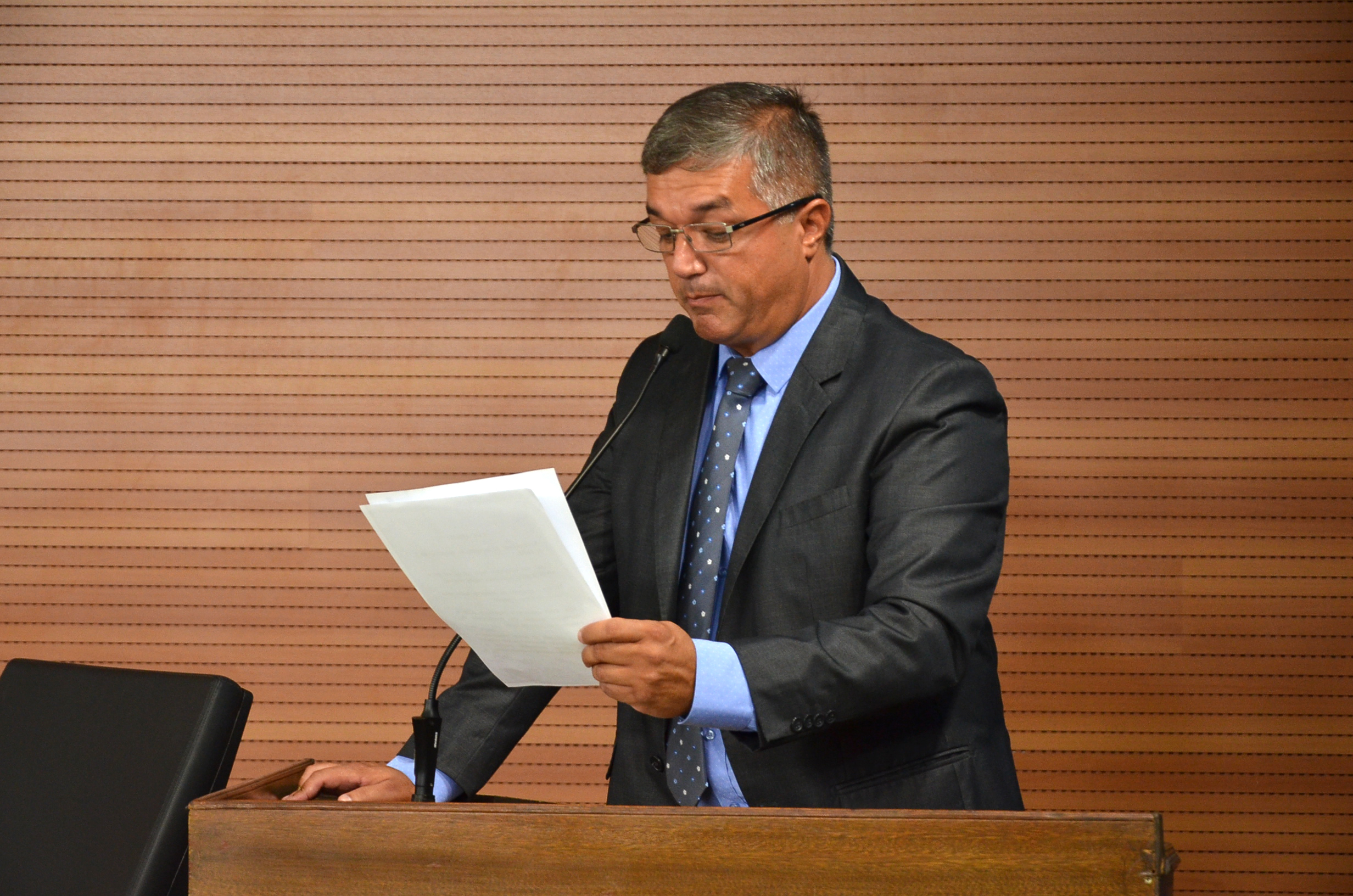 Sérgio Calçados solicita instalação de boulevard na Avenida 9 de Abril