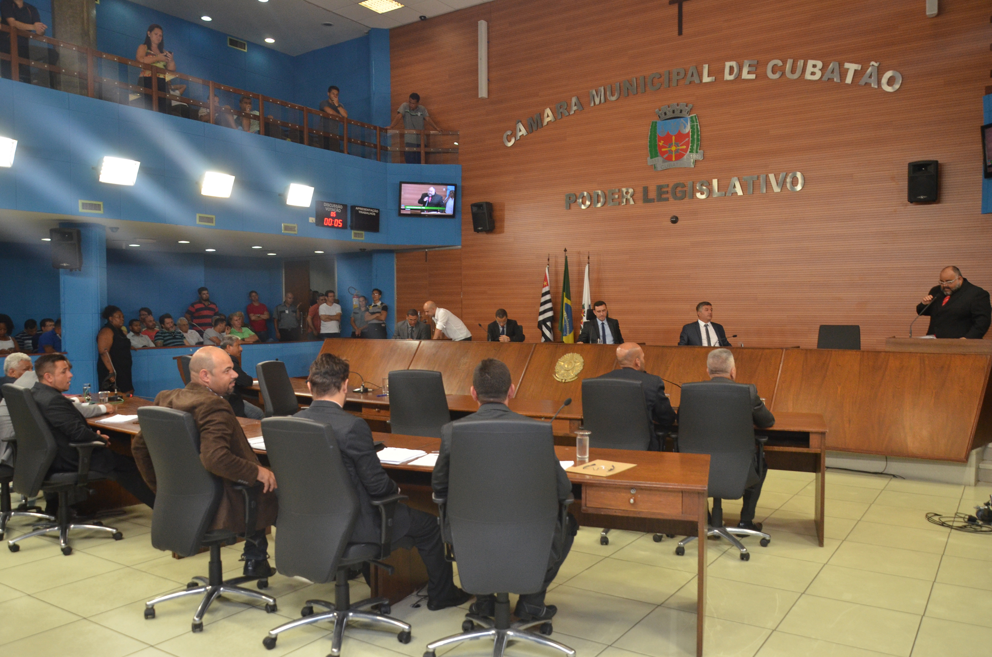 Vereadores aprovam projetos de reestruturação administrativa no Legislativo