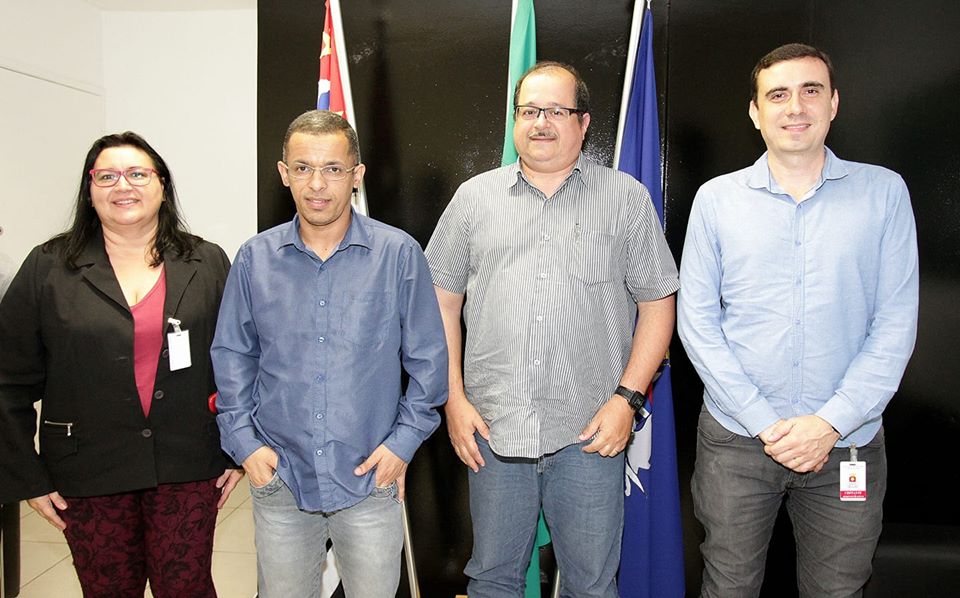 Vereadores conhecem Escola do Legislativo do Guarujá