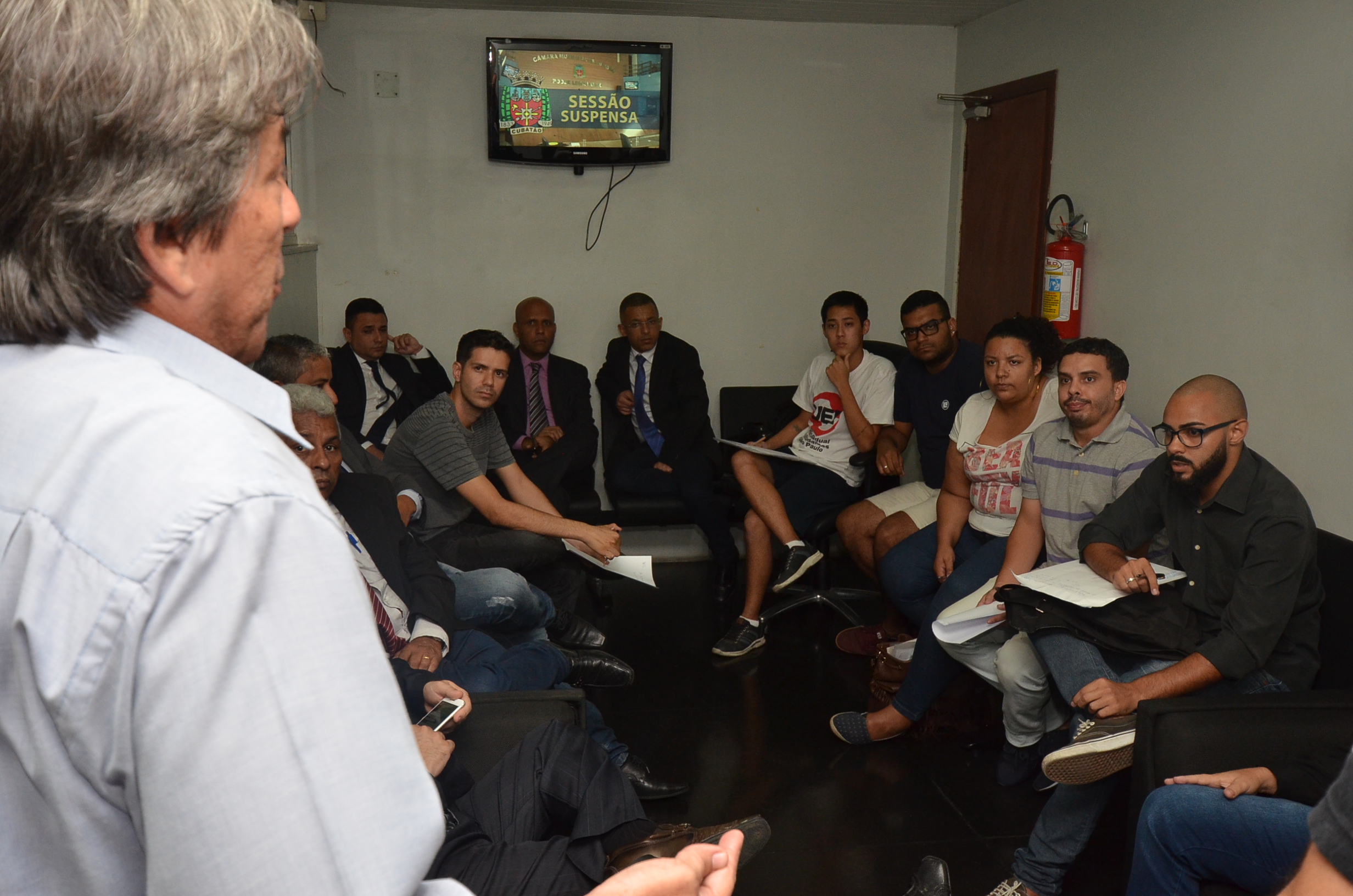 Vereadores discutem transporte universitário com Executivo e Comissão de Estudantes