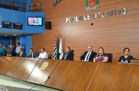Vereadores participam de evento de transferência da Vila Esperança para a Prefeitura