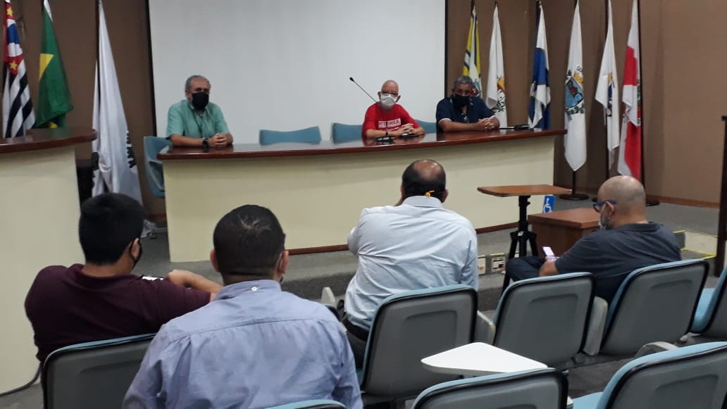 Vereadores se mobilizam para impedir demissões em massa na Usiminas