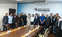 Vereadores se reúnem com secretário estadual de Saúde em São Paulo
