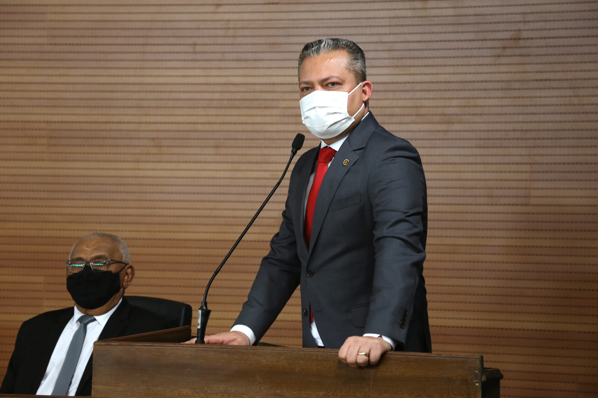 Legislativo concede título de cidadão cubatense ao deputado Paulo Corrêa Jr.