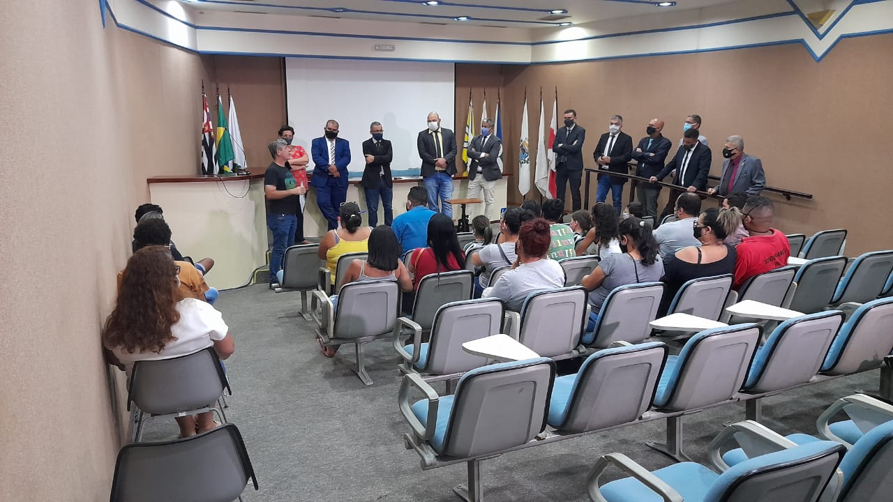 Parlamentares e dirigentes escolares discutem sobre situação da UME Martim Afonso