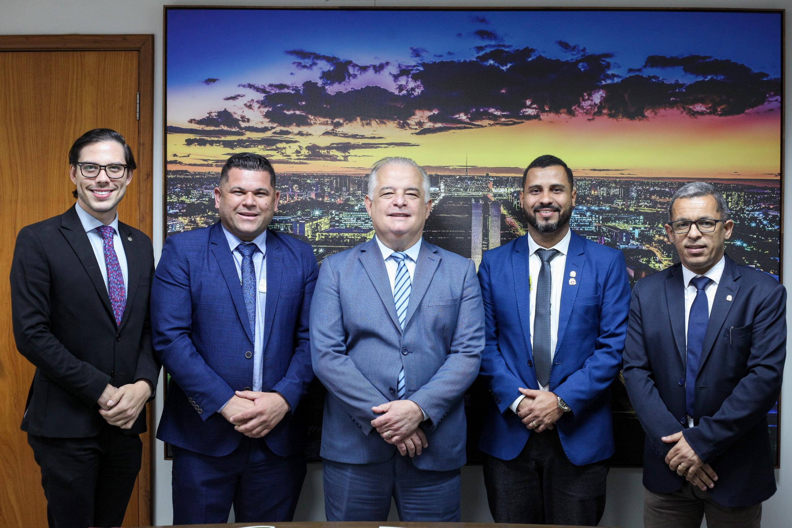 Parlamentares vão a Brasília pleitear melhorias na saúde, educação e habitação de Cubatão 