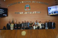 Por iniciativa de Ricardo Queixão, Câmara homenageia cantora mirim Alice Lili 