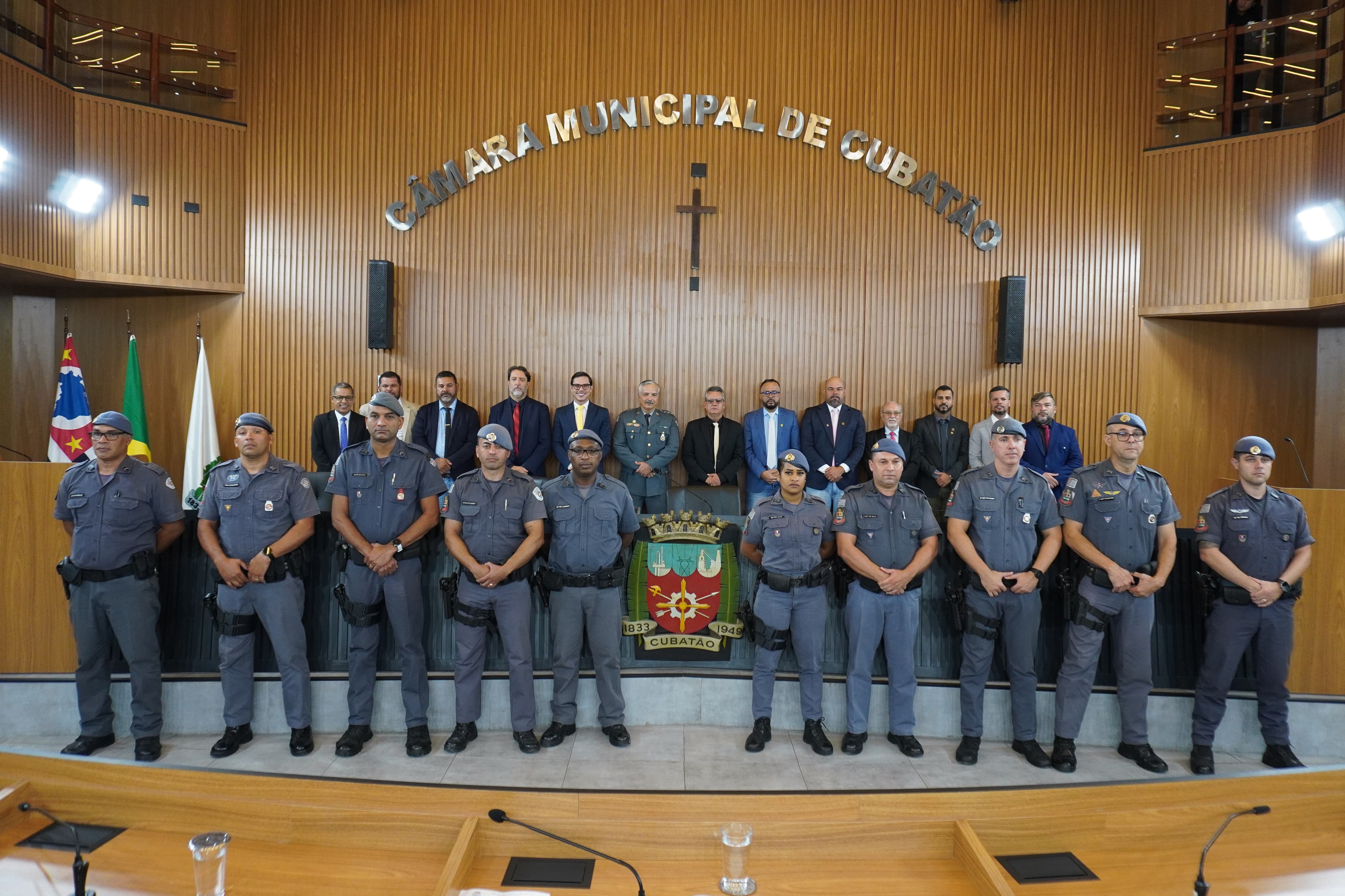 Por iniciativa do vereador Carioca, Câmara homenageia comandante da PM 