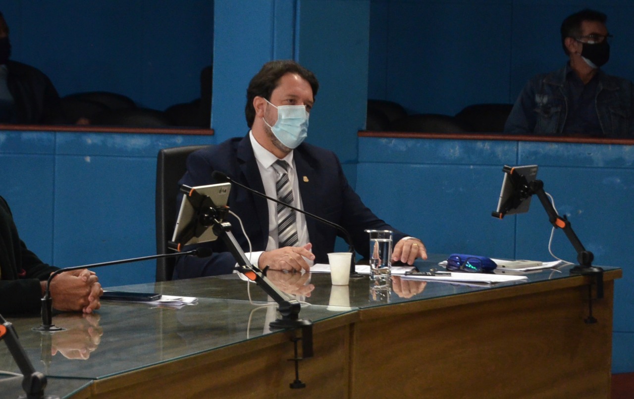 Reformas nas escolas e retorno das aulas serão foco de comissão