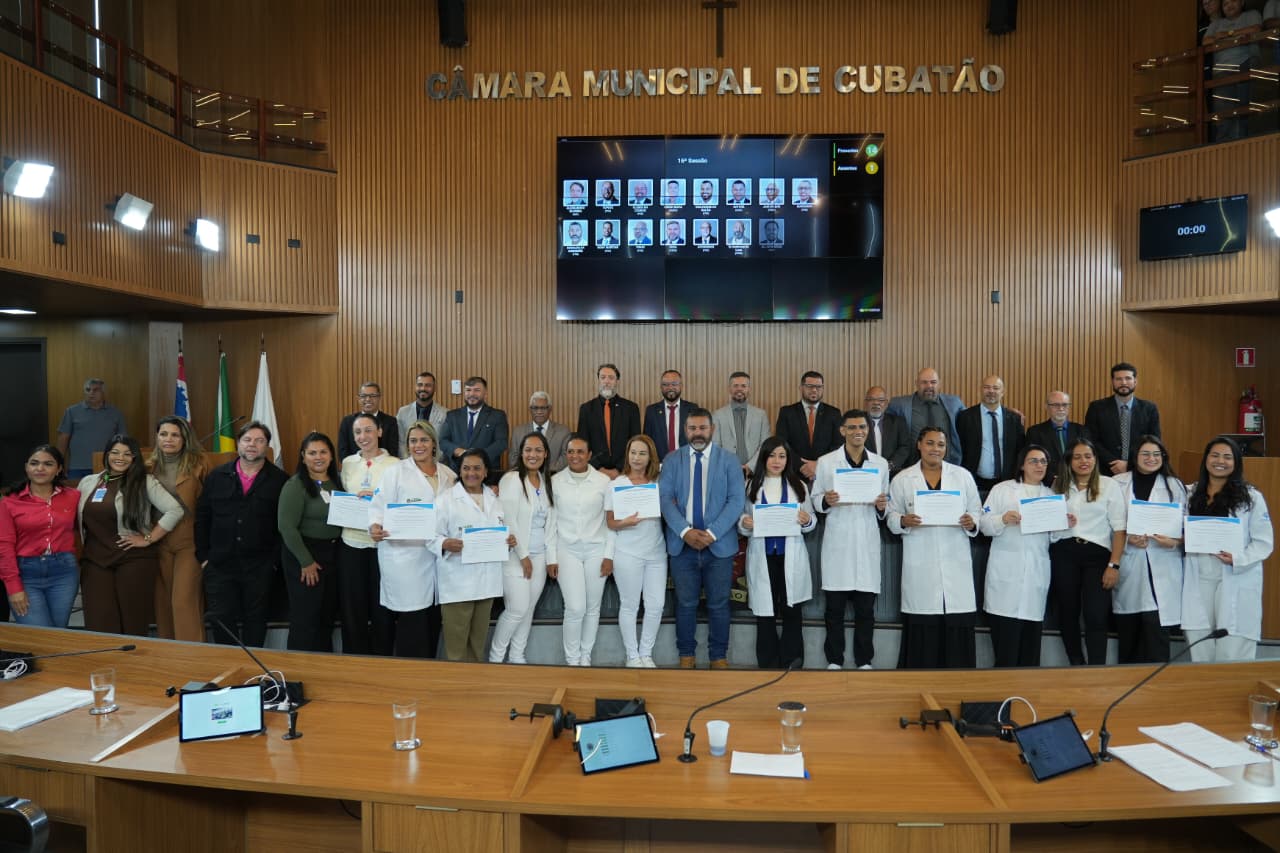 Ronaldo da Comissão apresenta moção de aplausos aos profissionais da Enfermagem de Cubatão 