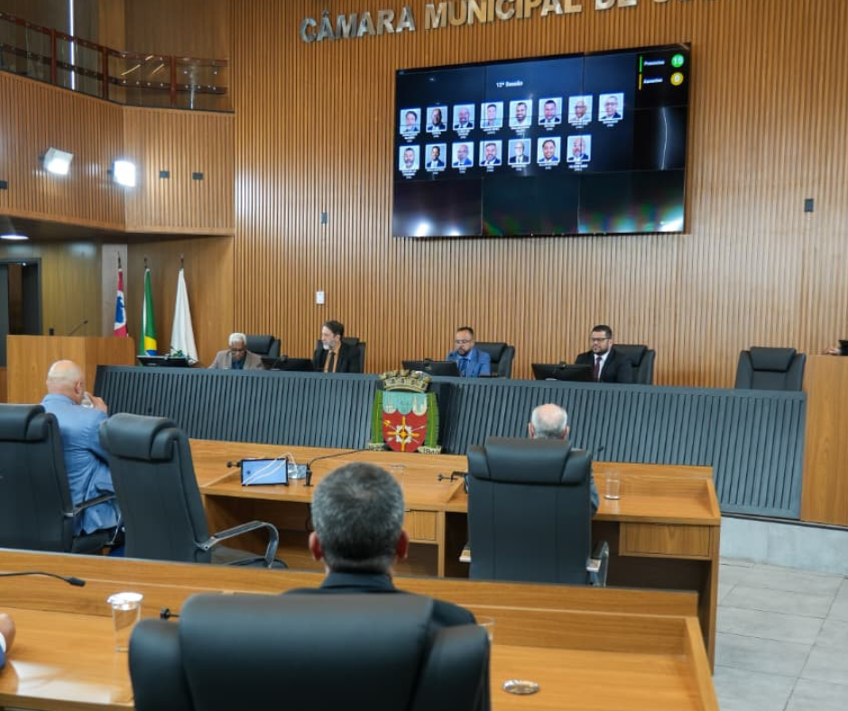 Sessão é encerrada por falta de quórum